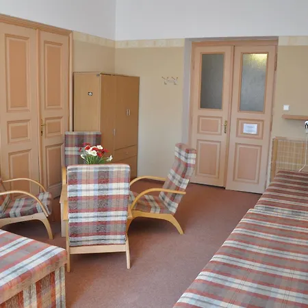 Hotel Decin Hostel *
